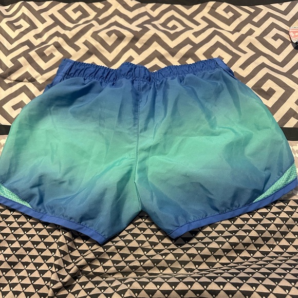girls sz 14 swim shorts - Picture 2 of 3